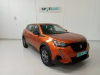 Usado Peugeot 2008 Active 110 CV (80 kW) 2022 Naranja SUV