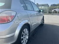 Usado Opel Astra Enjoy 105 CV (77 kW) 2006 Gris / plata Berlina