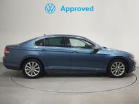 Usado VW Passat R-line 150 CV (110 kW) 2018 Azul Berlina