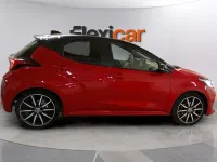 Usado Toyota Yaris Hybrid Sport 130 CV (95 kW) 2025 Rojo Berlina