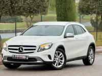 Usado Mercedes GLA200 AMG line 136 CV (100 kW) 2016 Blanco SUV