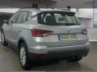 Usado Seat Arona Ecomotive 95 CV (69 kW) 2018 Gris / plata SUV