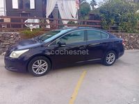 Usado Toyota Avensis Executive 147 CV (108 kW) 2010 Violeta / lila Berlina
