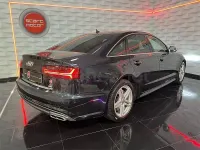 Usado Audi A6 150 CV (110 kW) 2018 Azul Familiar