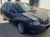 Usado Seat Ibiza Fresh 75 CV (55 kW) 2004 Negro Utilitario