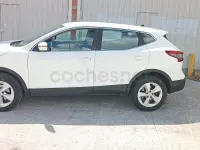 Usado Nissan Qashqai Acenta 130 CV (95 kW) 2018 Blanco SUV