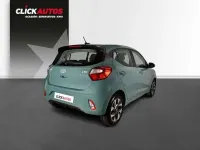 Usado Hyundai i10 67 CV (49 kW) 2024 Verde Utilitario