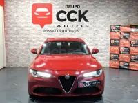 Usado Alfa Romeo Giulia Super 180 CV (132 kW) 2017 Rojo Berlina