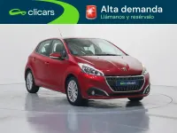 Usado Peugeot 208 Signature Sky 82 CV (60 kW) 2019 Rojo Utilitario