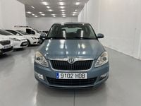 Usado Skoda Fabia Ambition 85 CV (62 kW) 2011 Azul Berlina