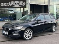 Usado Seat Leon Reference 115 CV (84 kW) 2022 Negro Familiar