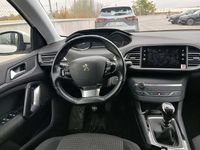 Usado Peugeot 308 SW Style 131 CV (96 kW) 2021 Blanco Familiar