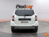 Usado Dacia Duster Lauréate 109 CV (80 kW) 2017 Blanco SUV