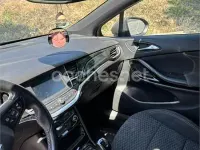 Usado Opel Astra Dynamic 125 CV (91 kW) 2016 Gris / plata Berlina