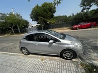 Usado Peugeot 208 Active 82 CV (60 kW) 2014 Gris / plata Utilitario