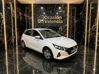 Usado Hyundai i20 100 CV (73 kW) 2021 Blanco Utilitario