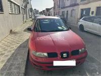 Usado Seat Leon Sport 110 CV (80 kW) 2004 Rojo Utilitario