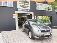 Usado Toyota Yaris Active 90 CV (66 kW) 2009 Gris / plata Utilitario