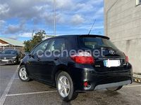 Usado Toyota Auris Luna 90 CV (66 kW) 2011 Negro Utilitario
