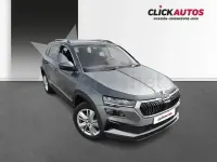 Usado Skoda Karoq Selection 150 CV (110 kW) 2025 Gris / plata SUV