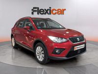 Usado Seat Arona Ecomotive 95 CV (69 kW) 2017 Rojo SUV