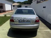 Usado Audi A4 130 CV (95 kW) 2002 Gris / plata Berlina