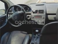 Usado Mercedes A180 Classic 109 CV (80 kW) 2007 Negro Monovolumen