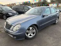Usado Mercedes E320 204 CV (150 kW) 2004 Gris Berlina