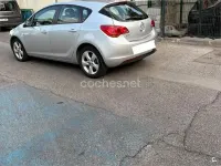Usado Opel Astra Selective 125 CV (91 kW) 2012 Blanco Berlina