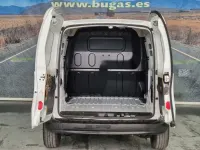 Usado Nissan NV250 90 CV (66 kW) 2022 Blanco Van