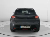 Usado Peugeot 208 Active 102 CV (75 kW) 2024 Gris Utilitario