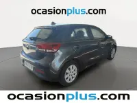 Usado Kia Rio 84 CV (61 kW) 2019 Gris