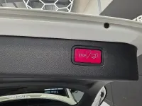 Usado Mercedes C220 200 CV (147 kW) 2023 Blanco Familiar