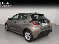 Usado Toyota Yaris 125 CV (91 kW) 2022 Verde Berlina