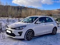 Usado Kia Rio 100 CV (73 kW) 2023 Blanco Berlina