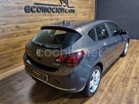 Usado Opel Astra Excellence 110 CV (80 kW) 2014 Gris / plata Berlina