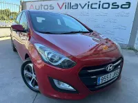 Usado Hyundai i30 100 CV (73 kW) 2015 Granate Berlina