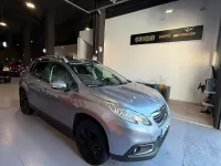 Usado Peugeot 2008 Active 82 CV (60 kW) 2014 Azul SUV