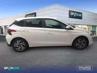 Usado Hyundai i20 80 CV (58 kW) 2025 Blanco Utilitario