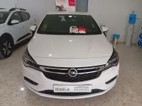 Usado Opel Astra Dynamic 125 CV (91 kW) 2016 Blanco Familiar