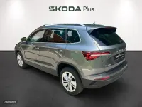 Usado Skoda Karoq Selection 150 CV (110 kW) 2025 Gris / plateado SUV