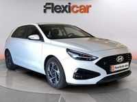 Usado Hyundai i30 120 CV (88 kW) 2024 Blanco Berlina