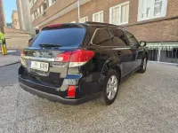 Usado Subaru Outback 165 CV (121 kW) 2010 Negro Familiar