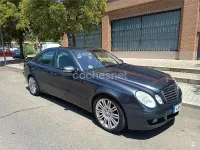 Usado Mercedes E220 170 CV (125 kW) 2008 Gris / plata Berlina