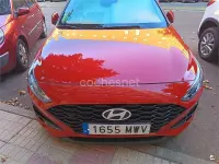 Usado Hyundai i30 120 CV (88 kW) 2024 Rojo Familiar