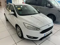 Usado Ford Focus Trend 120 CV (88 kW) 2016 Blanco Berlina