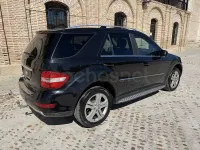 Usado Mercedes ML320 224 CV (164 kW) 2009 Negro SUV