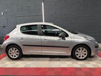 Usado Peugeot 207 70 CV (51 kW) 2007 Negro Berlina