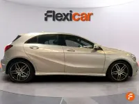 Usado Mercedes A180 116 CV (85 kW) 2018 Gris Utilitario