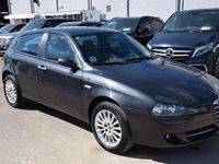 Usado Alfa Romeo 147 Distinctive 120 CV (88 kW) 2007 Negro Utilitario